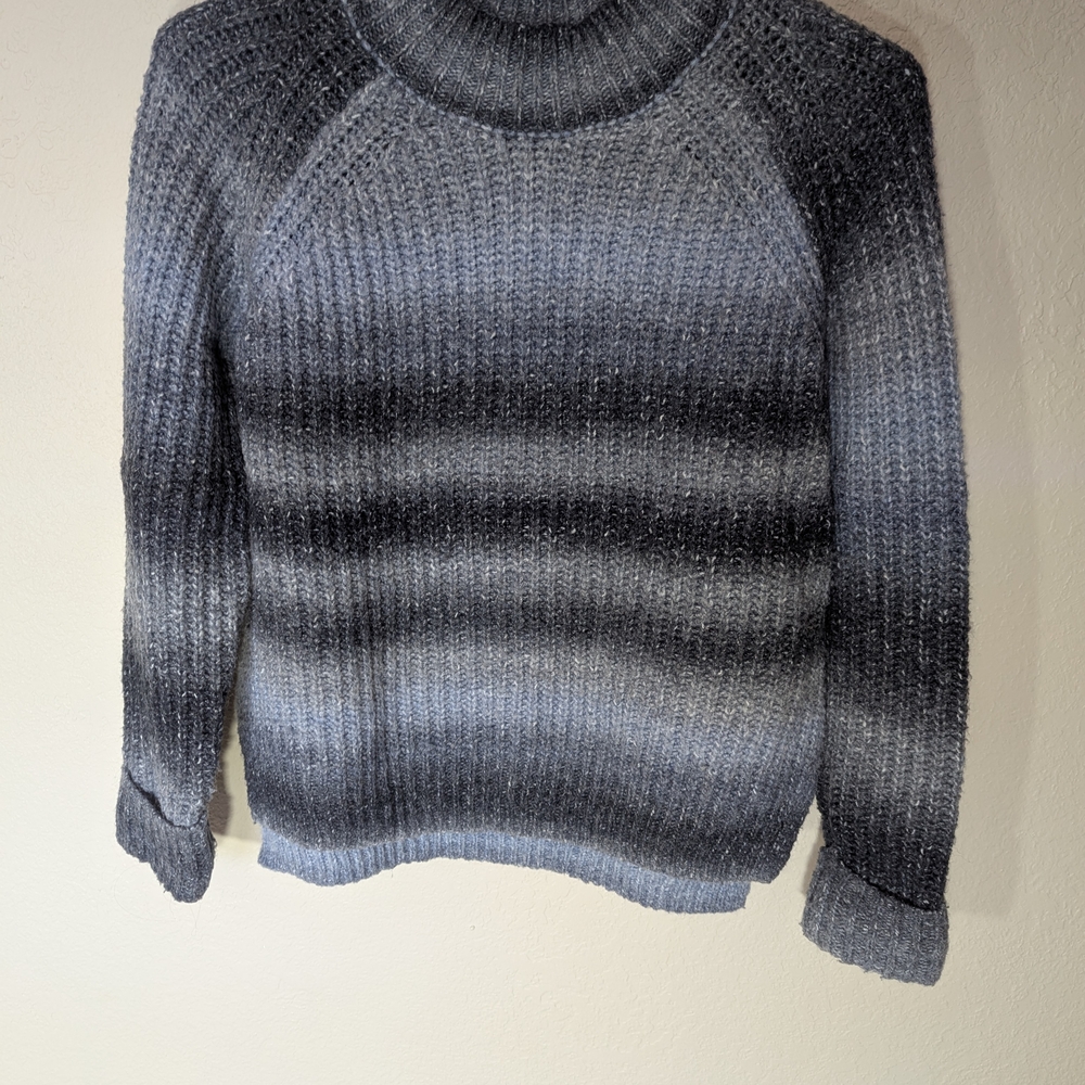 Old Navy Black and Gray Women's Turtleneck Sweater